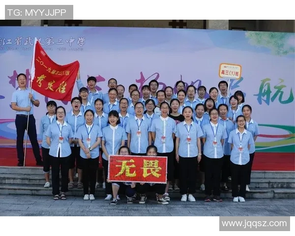 无畏征程勇者归来 足球巨星带领球队再创辉煌传奇